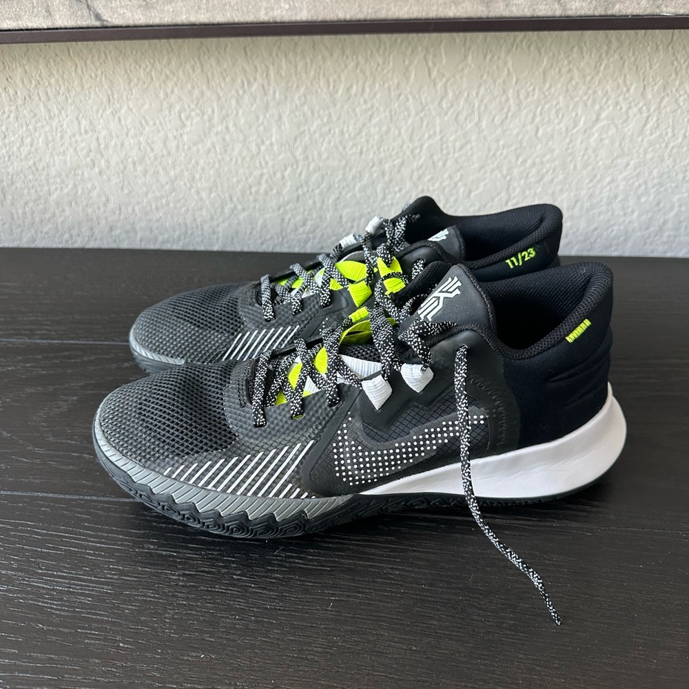 Nike Kyrie Flytrap 5 - Black Cool Grey - Size 11 - Picture 2 of 4